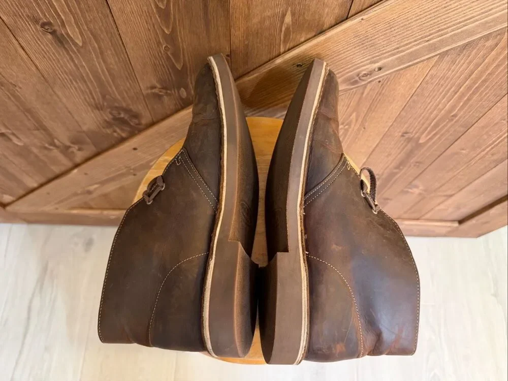 Clarks Men’s Brown Leather Chukka Boots – Size 10.5